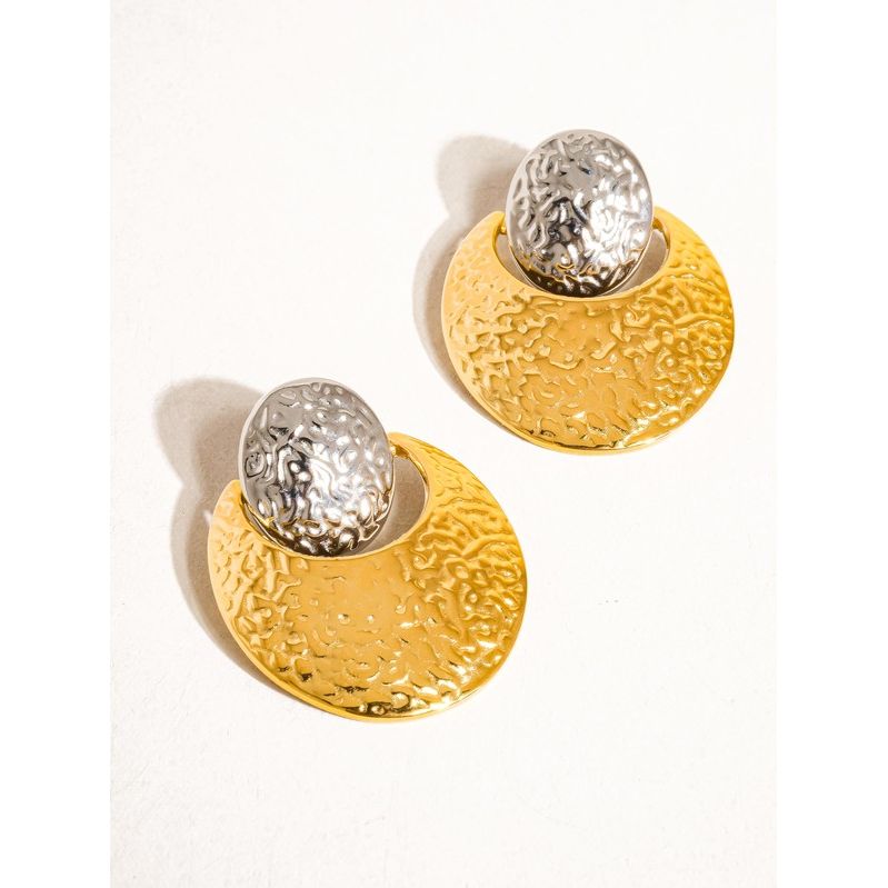 Sazón Studs