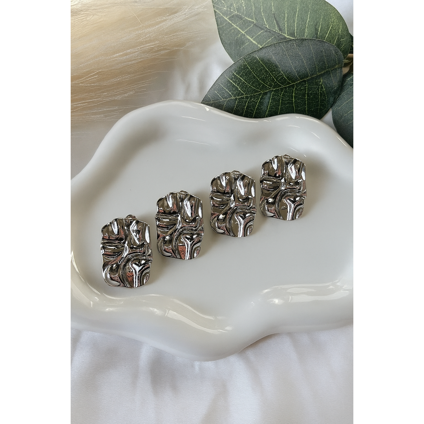 Fuego En Plata Studs
