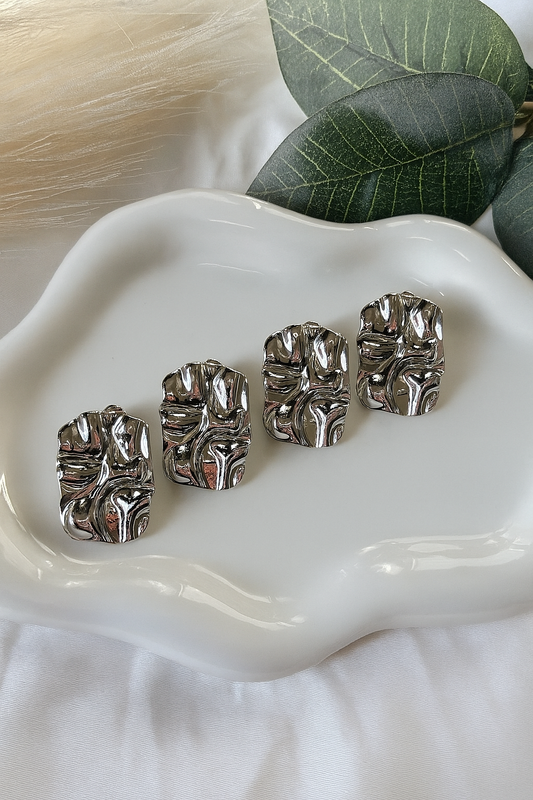 Fuego En Plata Studs